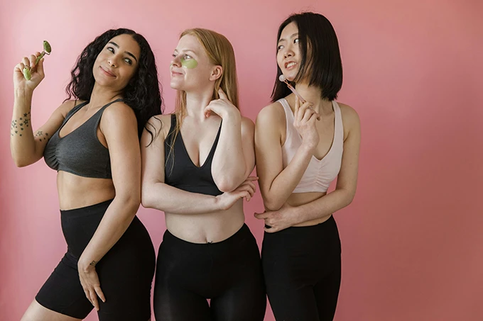 Natural Aesthetic - Group of Girls